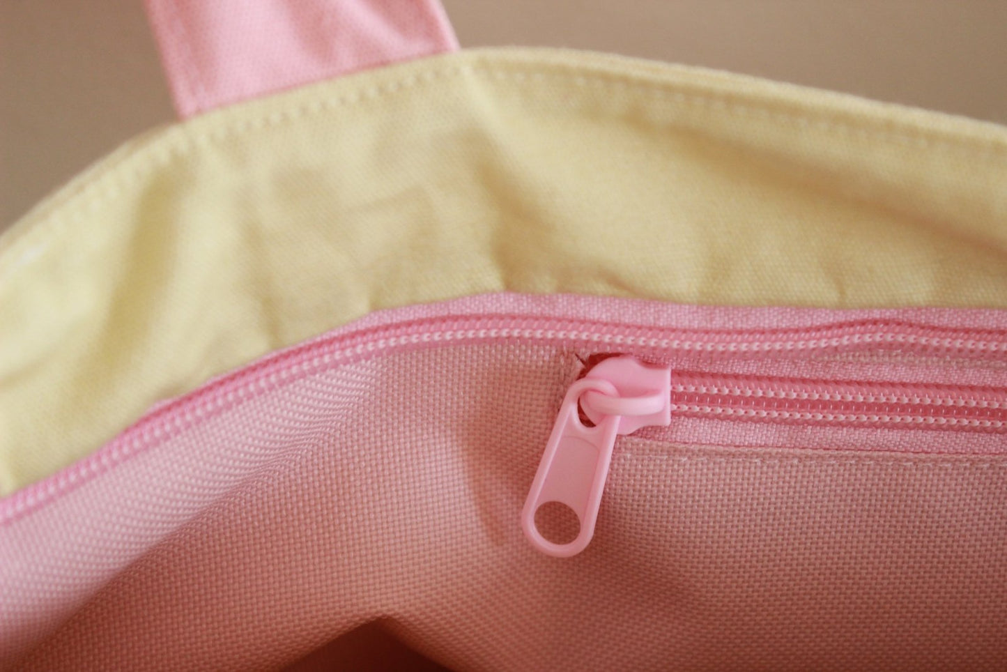 Bunny Tote Bag - vivianevalenta