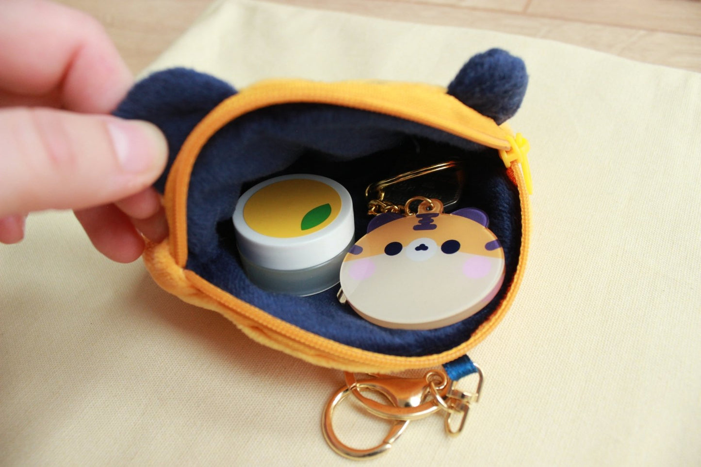 Tiger Plush Purse - vivianevalenta