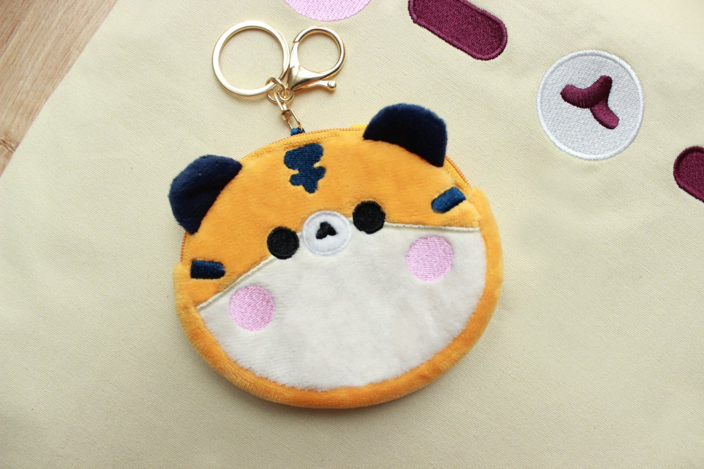 Tiger Plush Purse - vivianevalenta