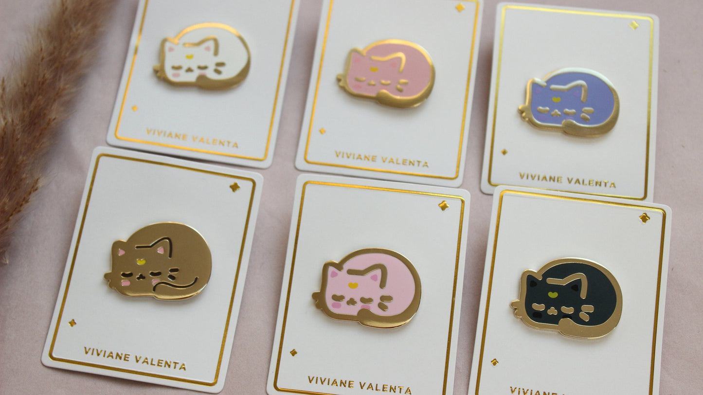Moon Cat Enamel Pin | Tsuki neko in 6 different colors - vivianevalenta